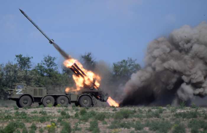 Росіяни вже обстрілюють околиці Сум з артилерії