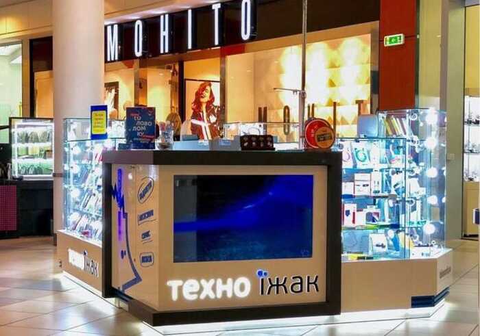 Схема Appleroom: митники Райков і Майтапов керують потоками техніки через Румунію та Польщу