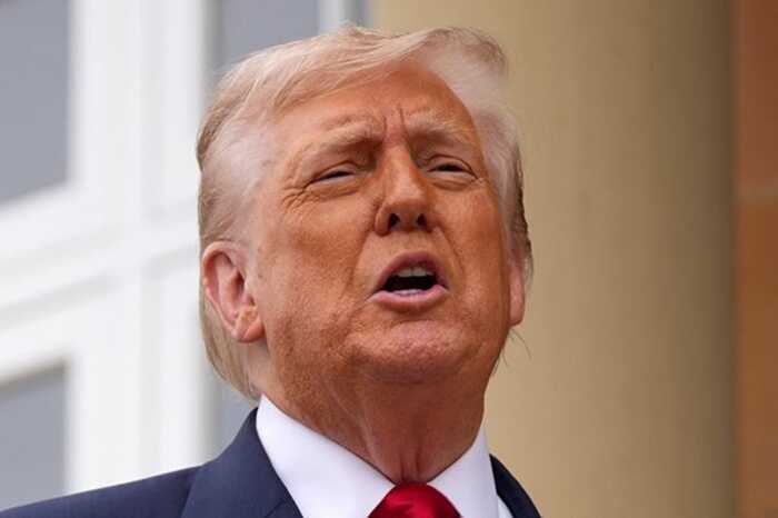 "Стеж за словами": Трамп різко відповів на погрози війни від Медведєва