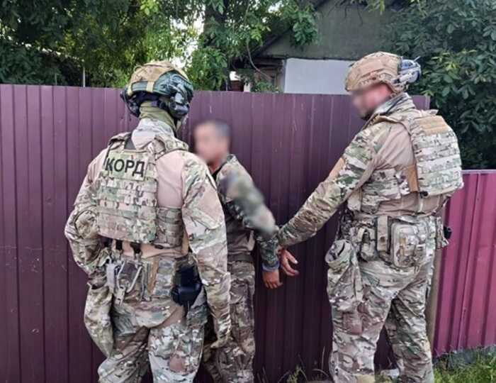 На Житомирщині затримали чоловіка, який погрожував гранатою поліцейським
