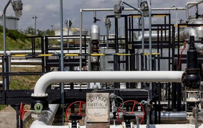 Нафтові доходи Росії в липні впали на третину, — ЗМІ
