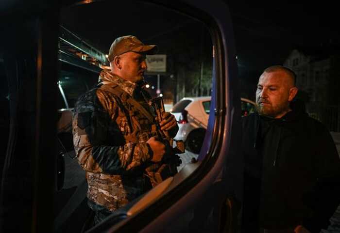 Кабмін пропонує штрафувати українців за порушення комендантської години